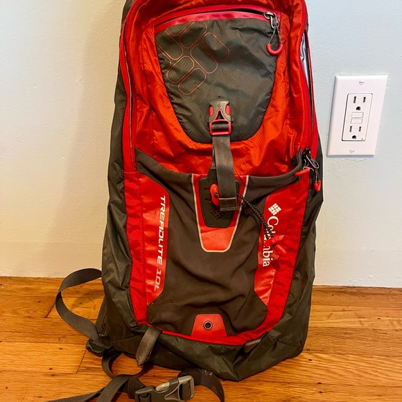 Columbia Black and Red Men's Backpack - Picture 1 of 3